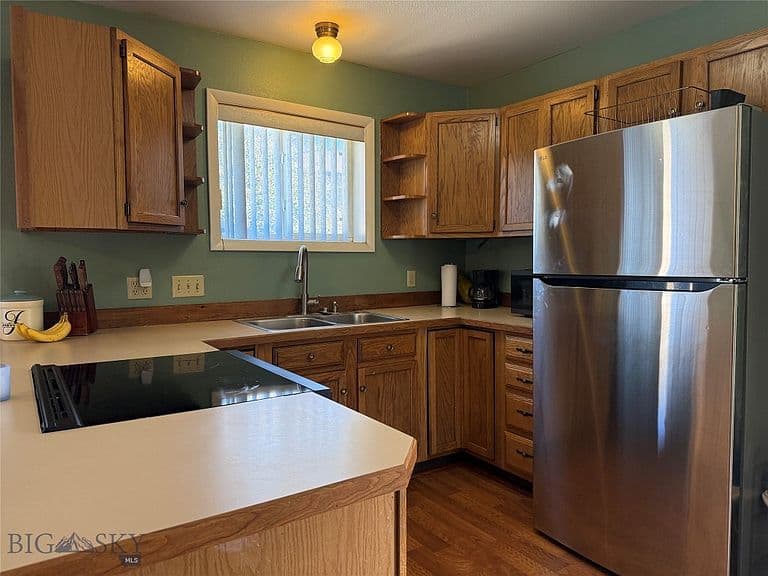 914 Jeanette Pl APT B photo 4