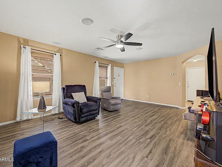 23938 N DESERT Drive photo 3