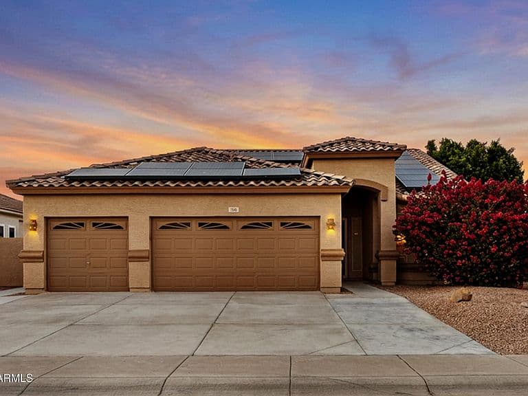 700 W CHERRYWOOD Drive photo 1