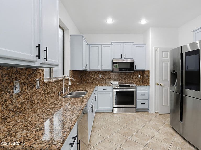 85 W GOLDFINCH Way photo 3