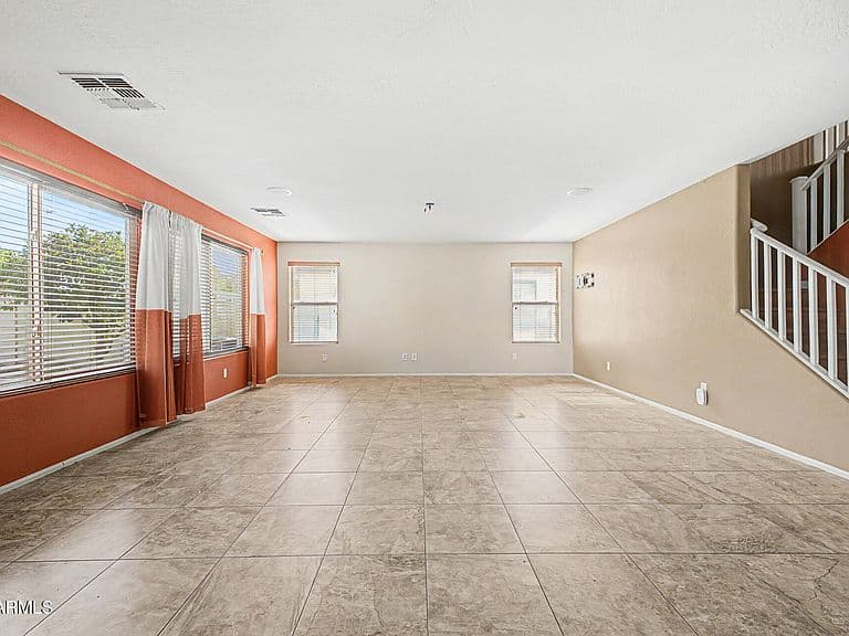 44865 W APPLEGATE Road photo 5