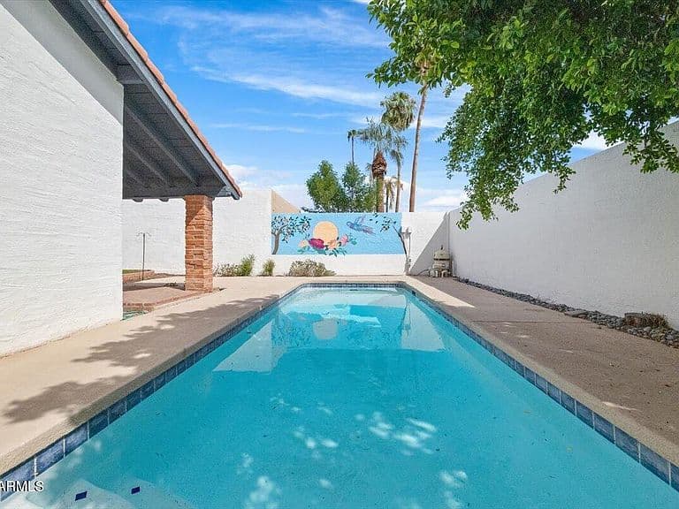 2018 E BALBOA Drive photo 3