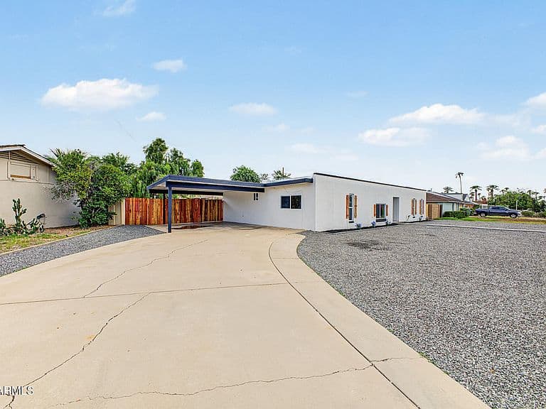 3645 E ARCADIA Avenue photo 2