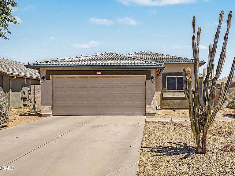 13558 W SAGUARO Lane photo 1