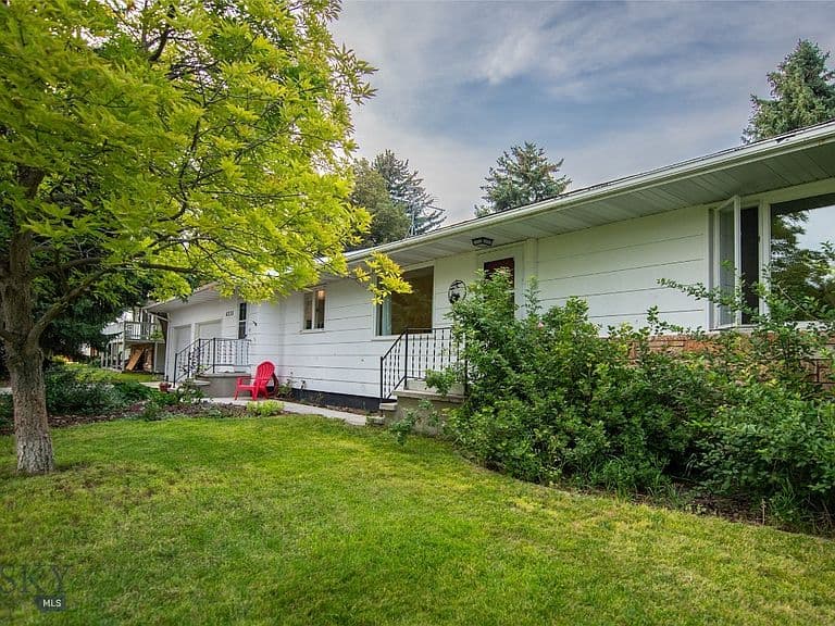 6235 Leonard St photo 1