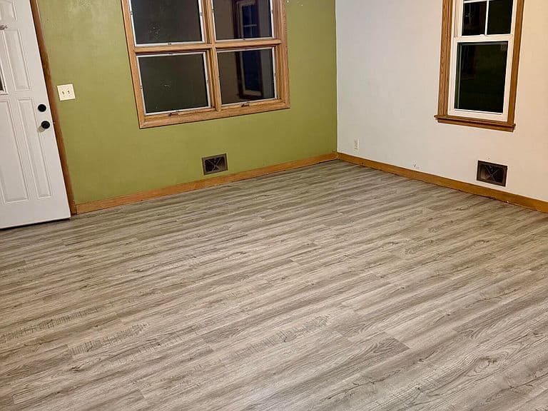 504 S 1st St photo 2