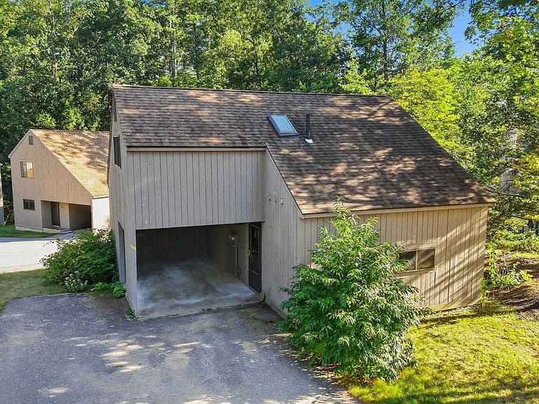 144 Coburn Woods Drive photo 1