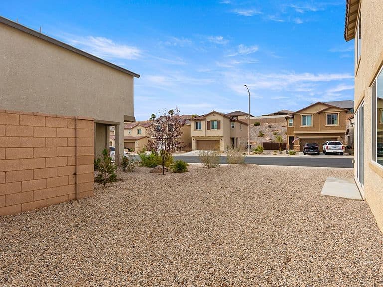 886 Orion Ln photo 5