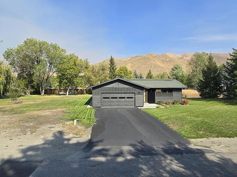 1210 & 1200 Baldy View Dr photo 2