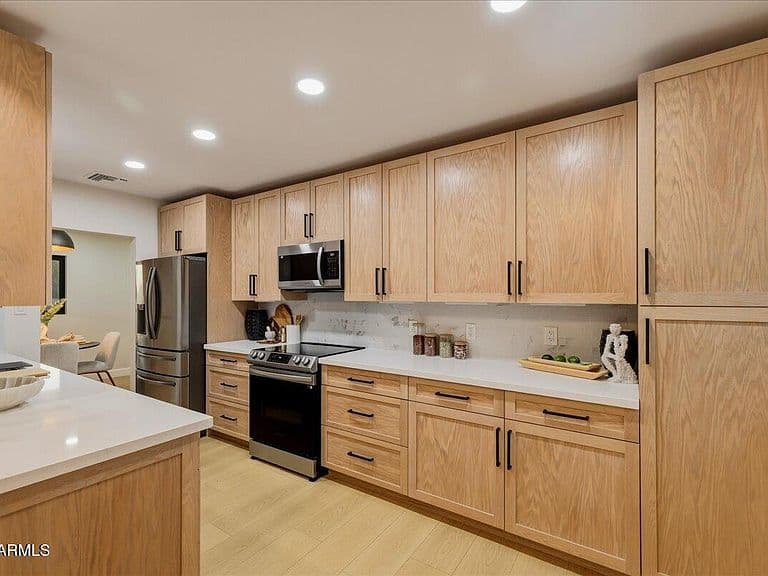 2038 E Cheery Lynne Road photo 4