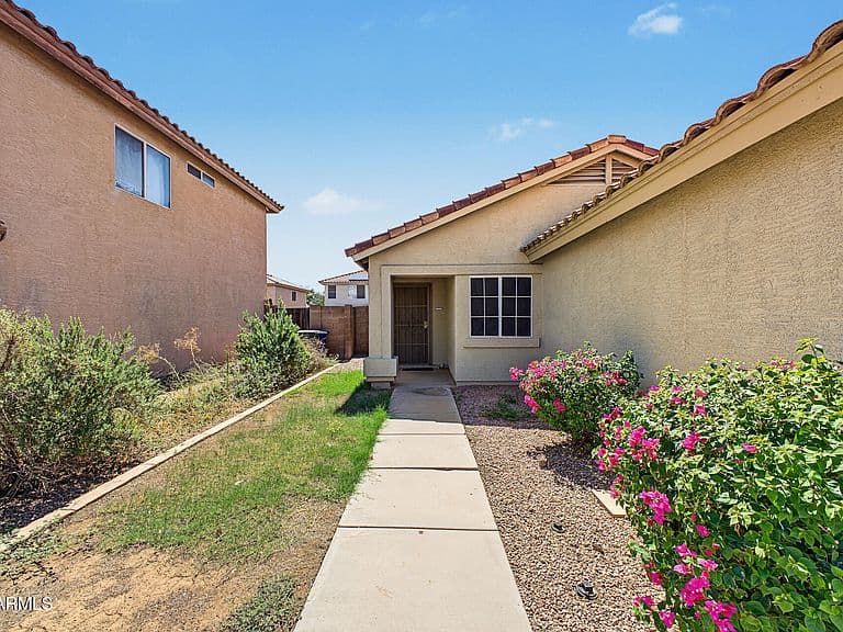 12737 W LAUREL Lane photo 4
