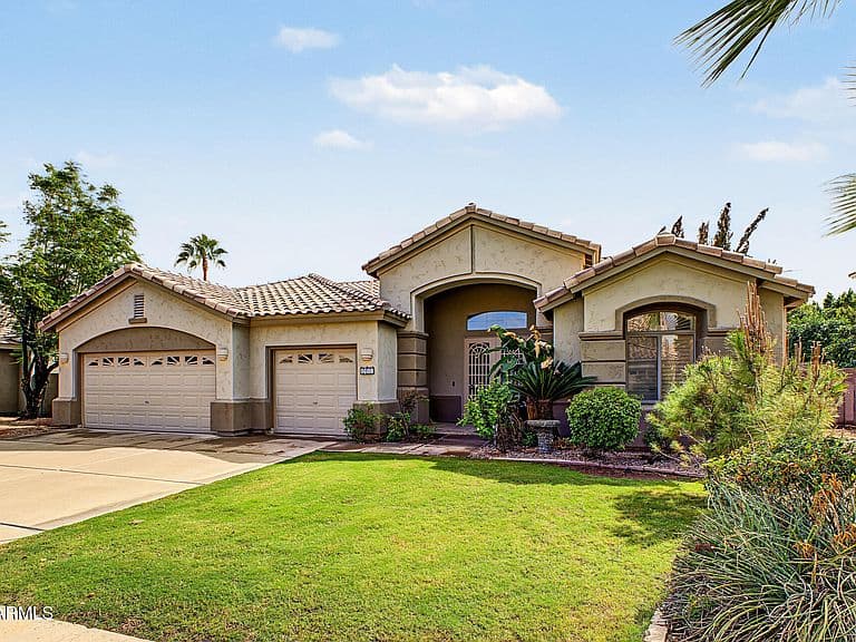 2841 E RANCH Court photo 1