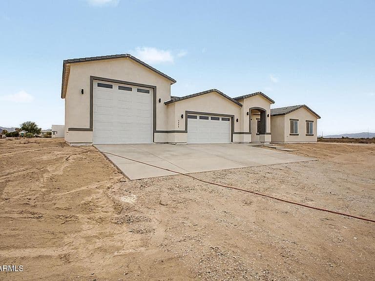 5864 N 378TH Drive photo 3