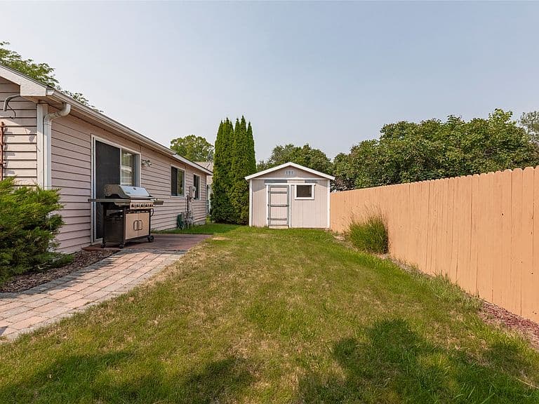 2340 Cottage Ct photo 4