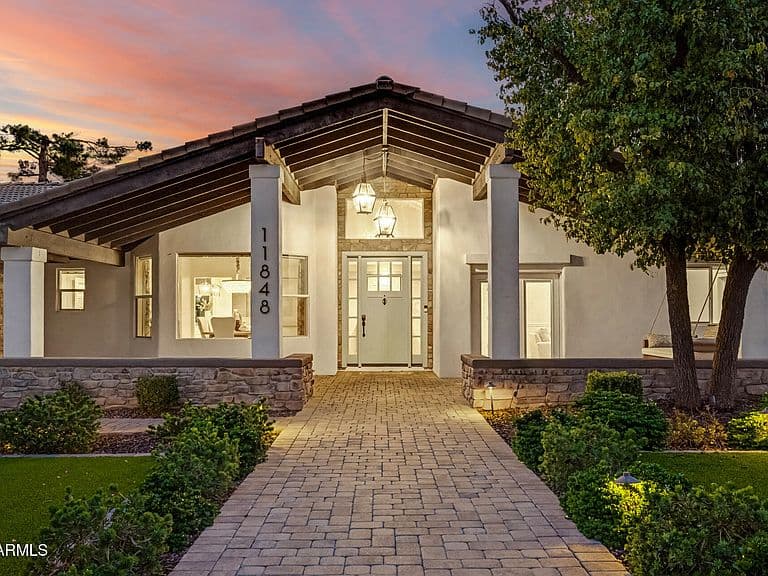 11848 N 53RD Street photo 2