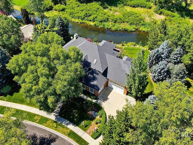536 W Bogus View Dr photo 3