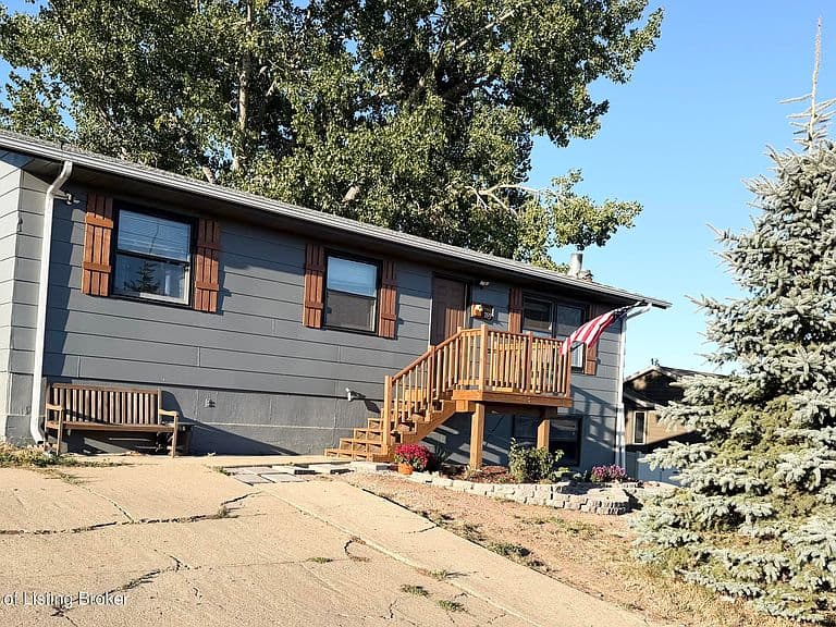 1199 Lincoln St photo 2
