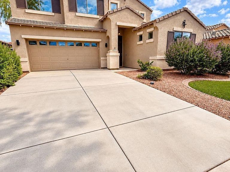 21777 N Dietz Dr photo 1