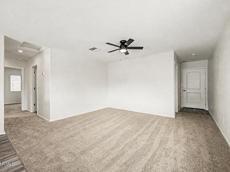360 S OAK Street photo 3