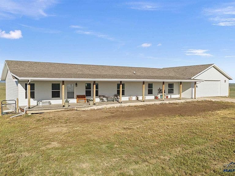 23921 Cisco Ln photo 1