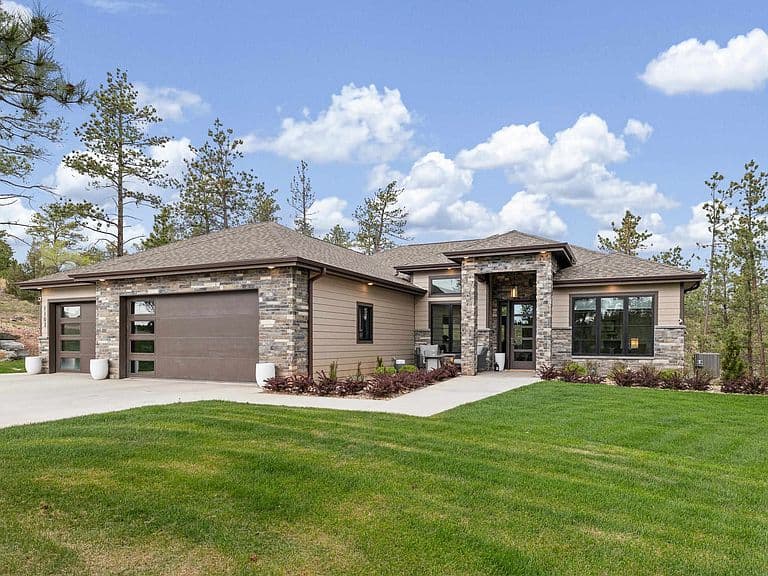 1103 Clubhouse Dr photo 2