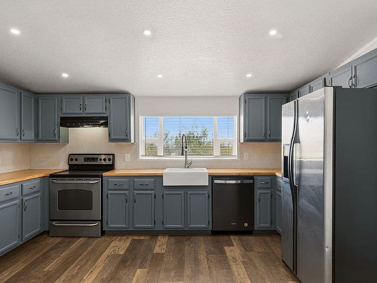 18117 W ROY ROGERS Road photo 1