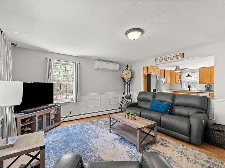 104 Joppa Road photo 4