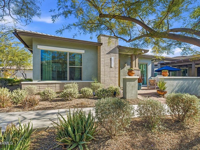 20721 W FERN Drive photo 3