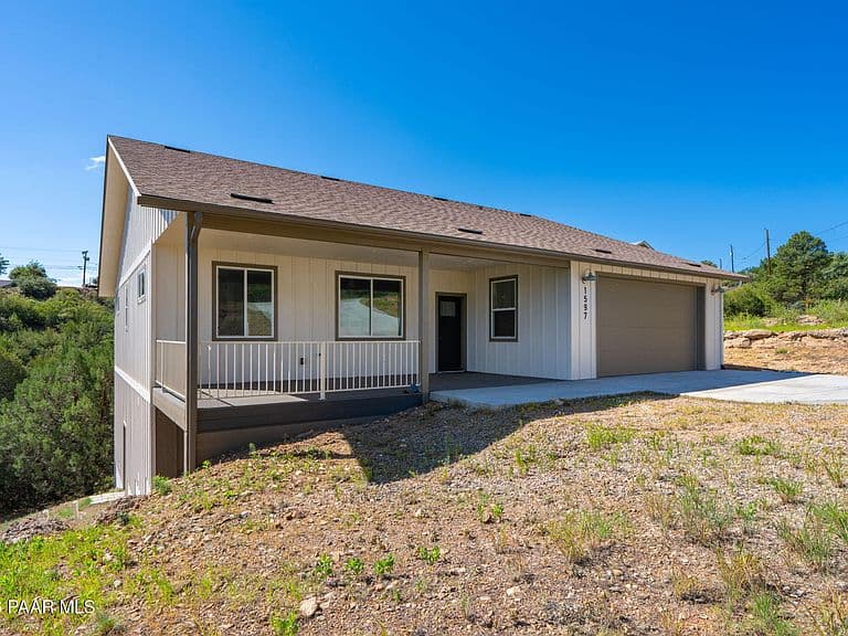 1597 N Douglas Dr photo 2