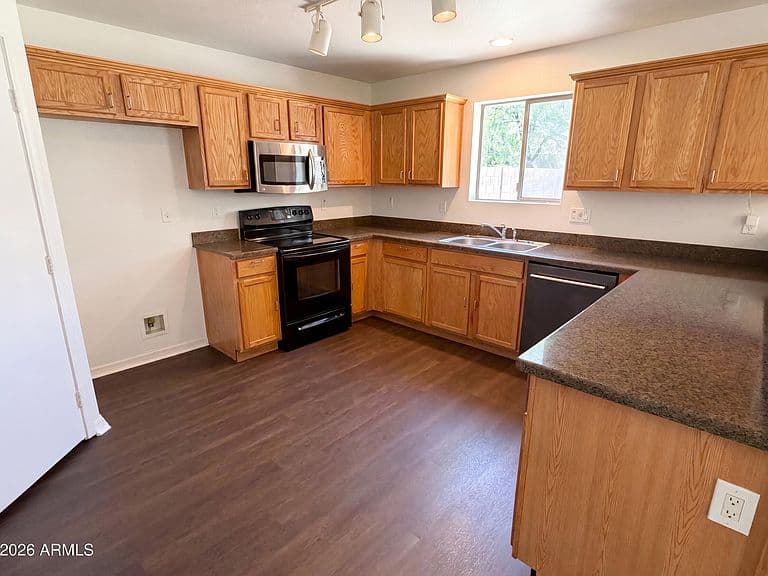 13976 W PORT ROYALE Lane photo 2