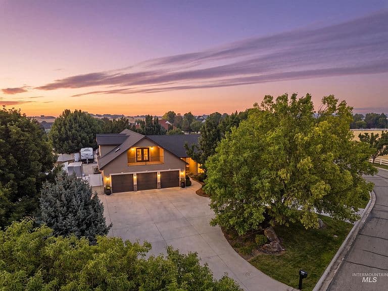 236 E Shafer View Dr photo 1