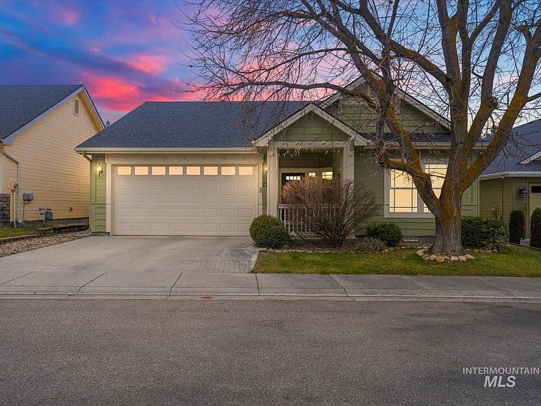 2333 N Eagle Crk photo 1
