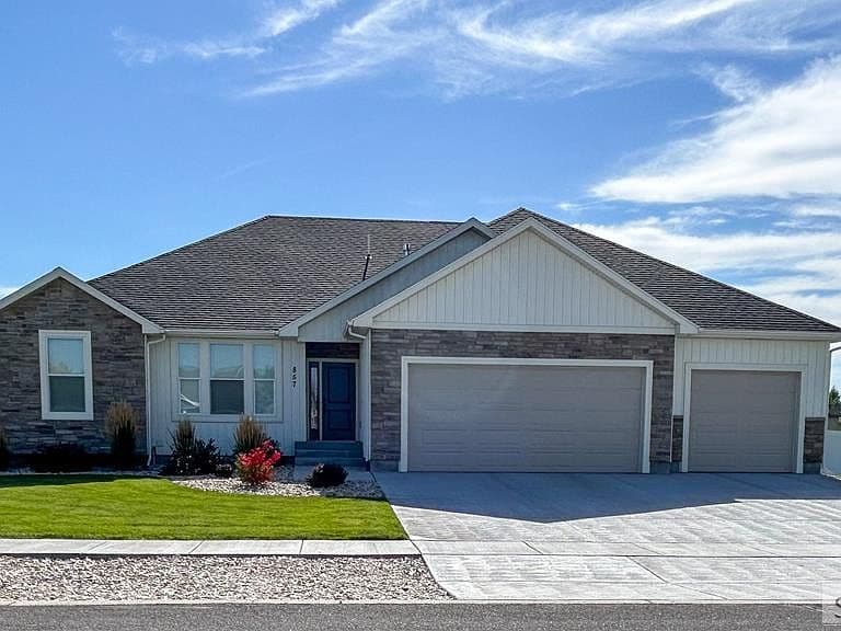 857 Oak Hill Way photo 1