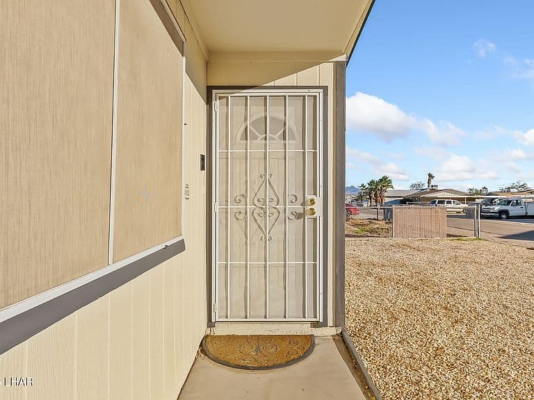 2012 Kingston Dr photo 4