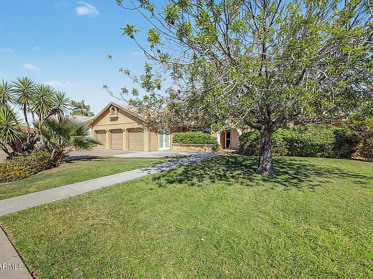 15217 N 60TH Street photo 1