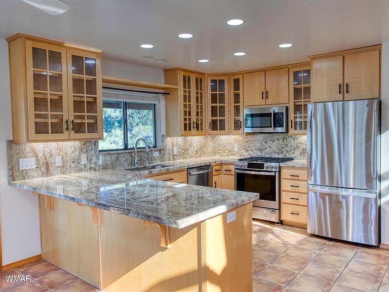 2526 Chiricahua Dr photo 5