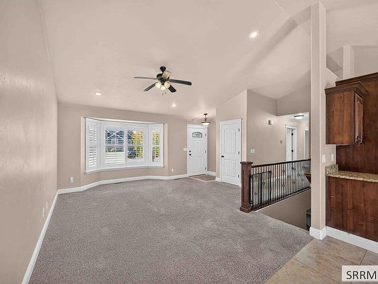 1466 Chesney Ct photo 2