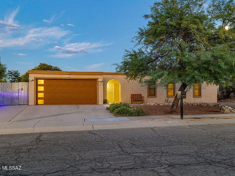 1202 N Avenida Cascada photo 3