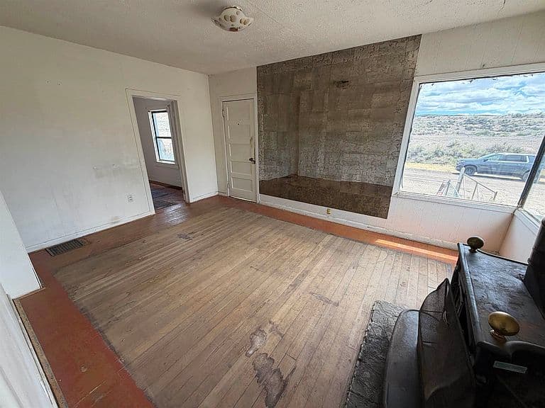 1229 South St photo 5