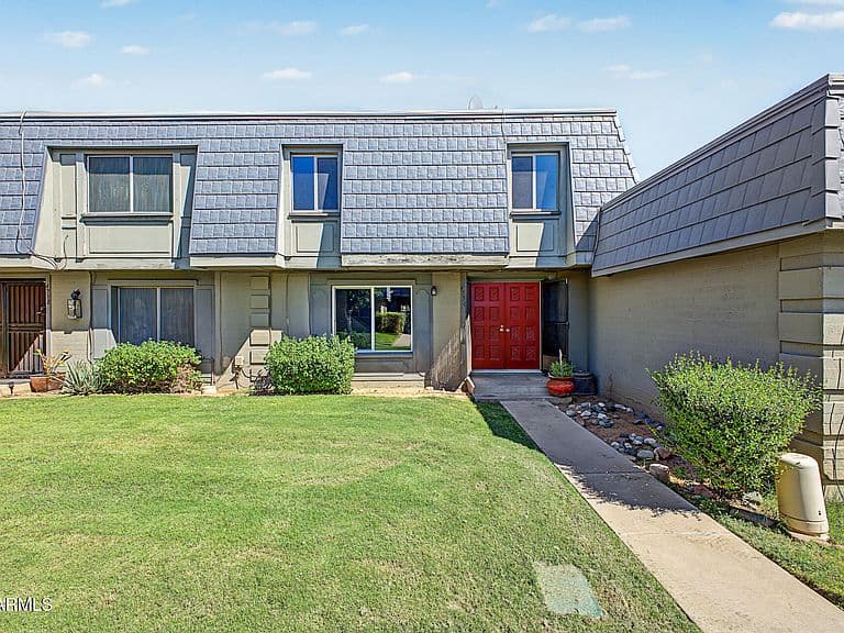 4756 N 20th Avenue photo 1