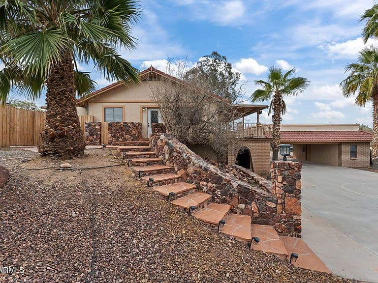 630 S 333RD Avenue photo 4