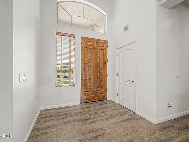 540 N MAMMOTH Way photo 4