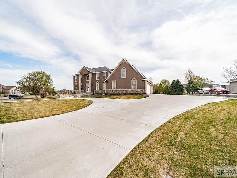 5930 E Pheasant Dr photo 4
