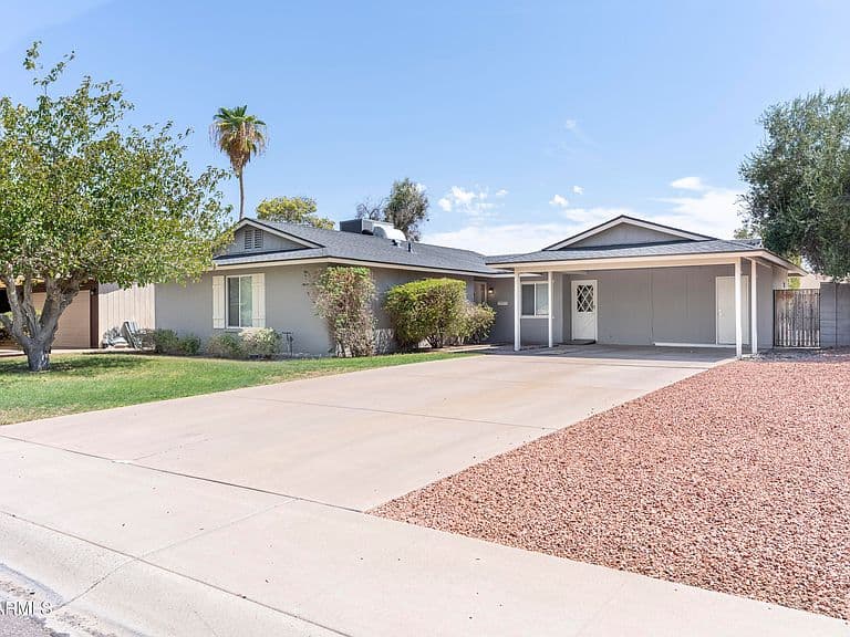 2243 E KAREN Drive photo 1
