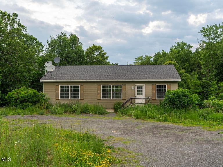 79 Keller Lane photo 1