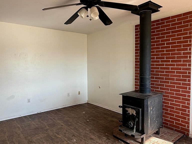 1402 Heywood Ave photo 3