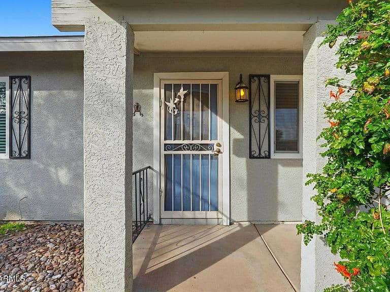1205 E ONTARIO Court photo 1