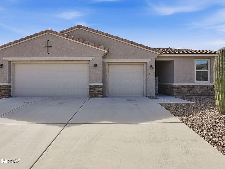 10236 E Iron Horse Trl photo 1