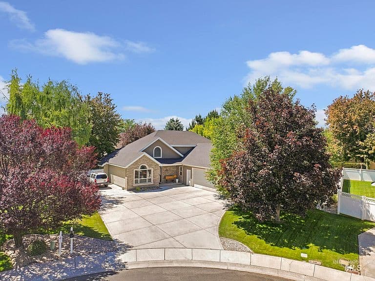 663 Cento Ct photo 5