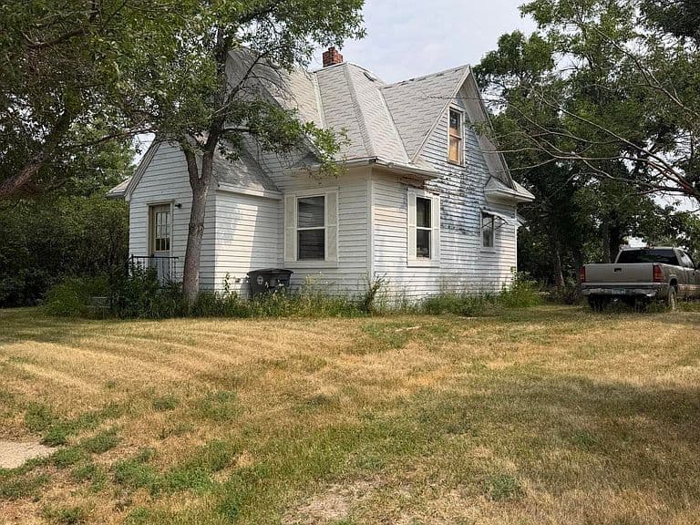 411 Meyer St photo 2